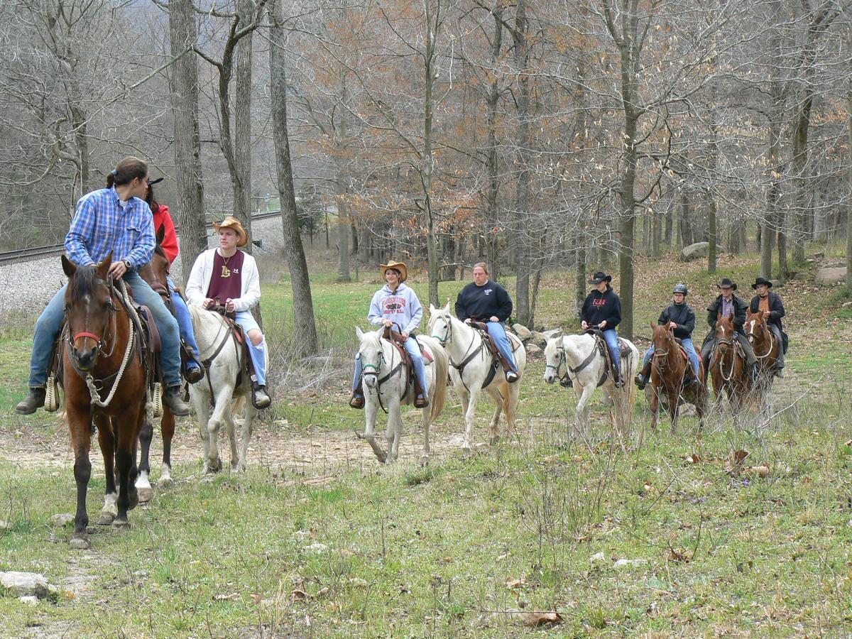 French Broad Outpost Ranch Del Rio Bagian luar foto